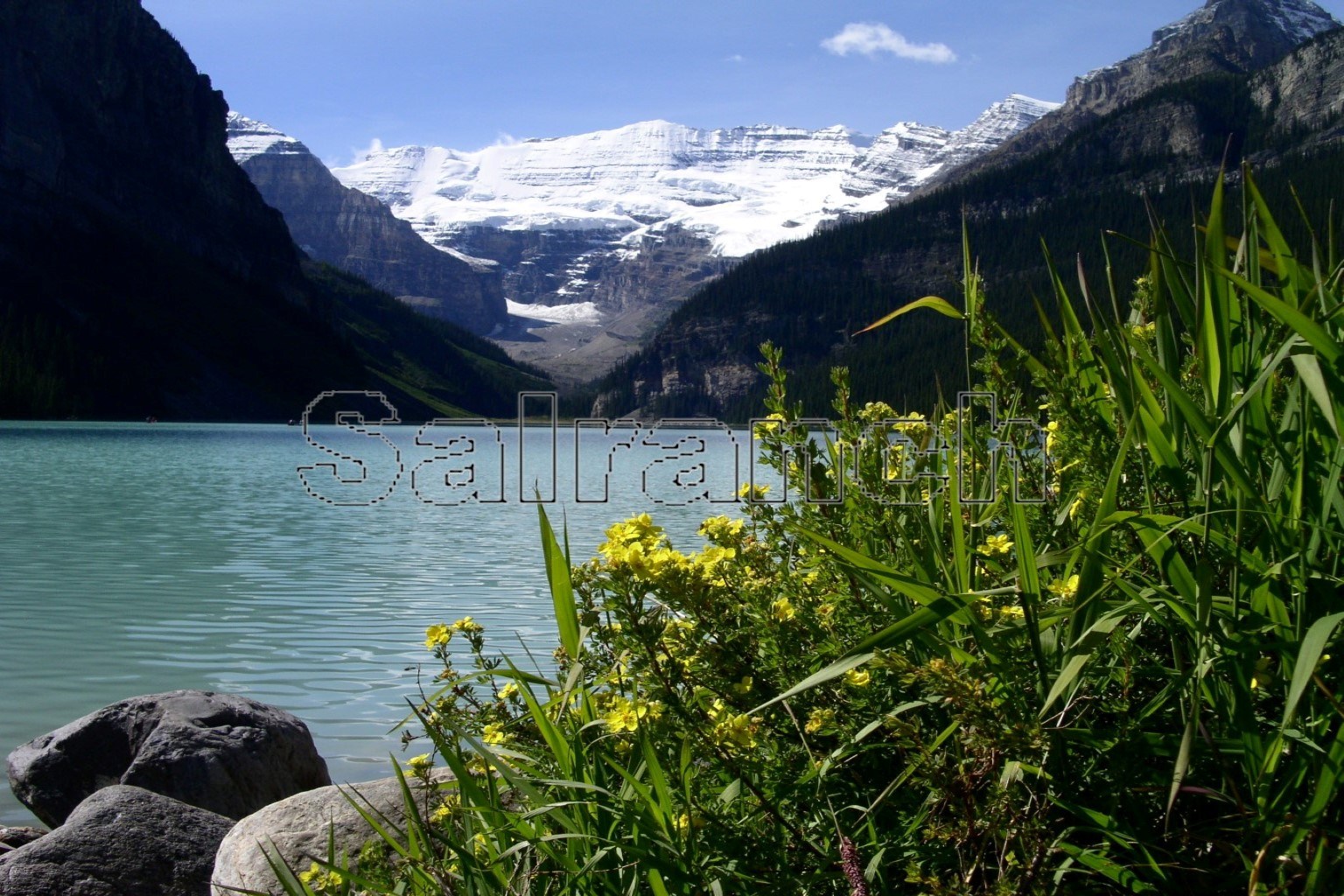 Lake Louise mit Gletscherkullisse